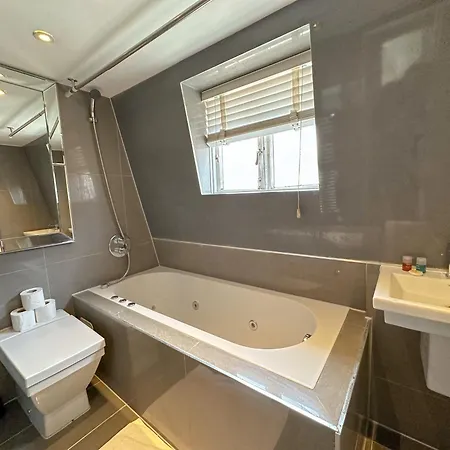 Bloomsbury Residences *