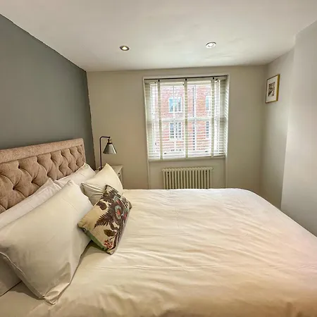 Bloomsbury Residences * London
