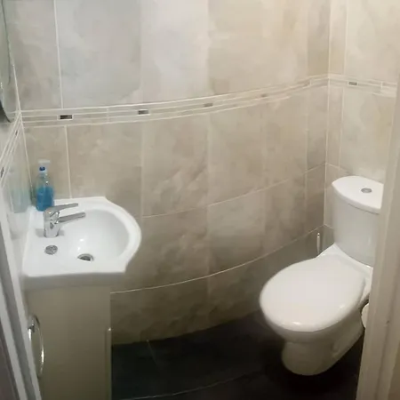 Nky Sweet 3 Bed House London
