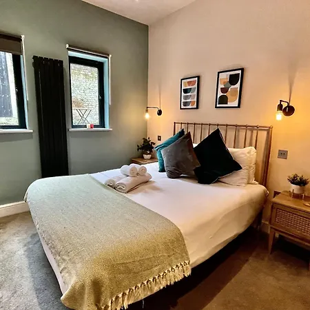 Pillow Menu! 1 Bed Garden Flat Finsbury Park Apartment *