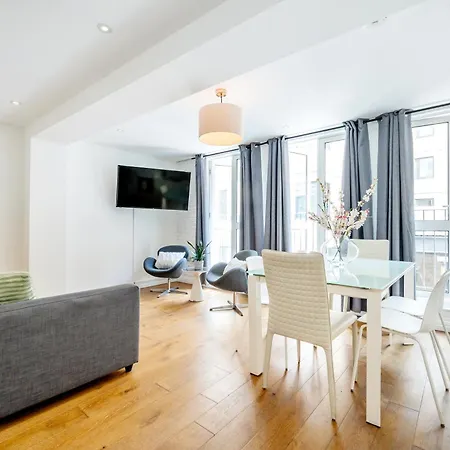 Welcome - The Piazza Apartment London
