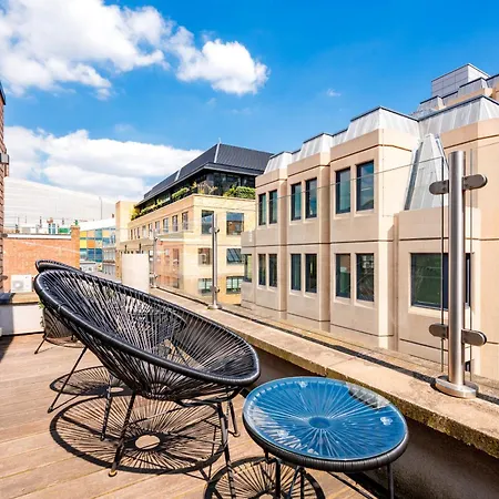 Welcome - The Piazza Apartment