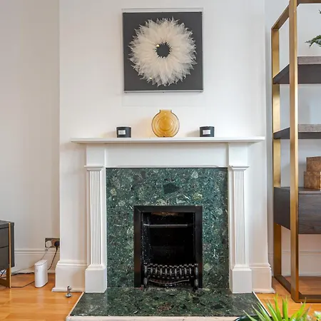 Apartment Charming 3bedroom In London
