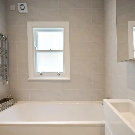 Charming 3bedroom In