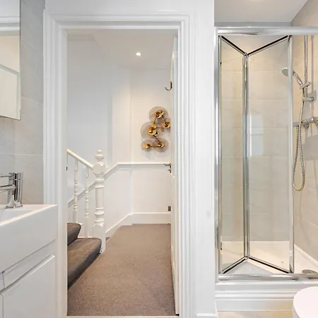Charming 3bedroom In Apartment