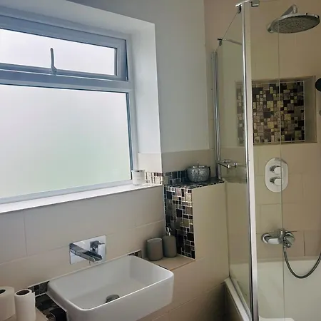Cosy Wimbledon With 2 Bedrooms *