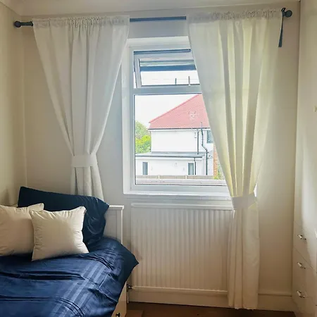 Cosy Wimbledon With 2 Bedrooms