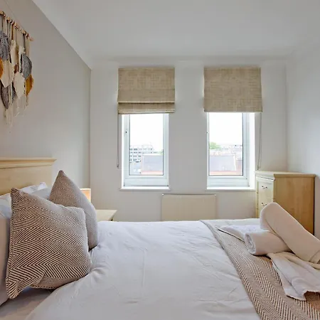 Imperial Onedin Point-tower Hill Apartment London