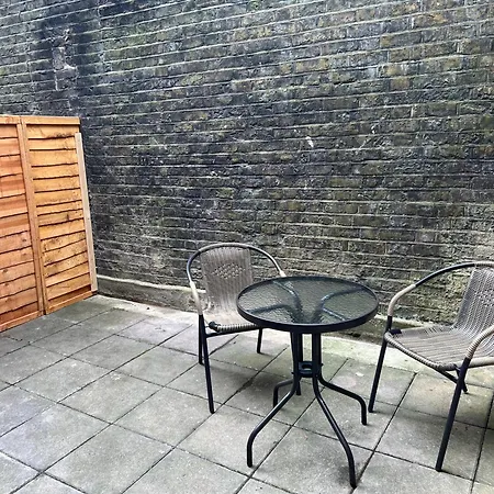 Comfy Entire Flat In Kings Cross London