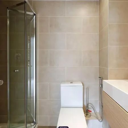 Kensington 2bed 2bath Breakfast Apartment London