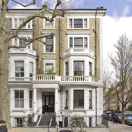 Kensington 2bed 2bath Breakfast Apartment