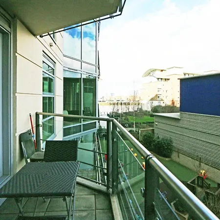 Riverside 1 Bed Apartment London