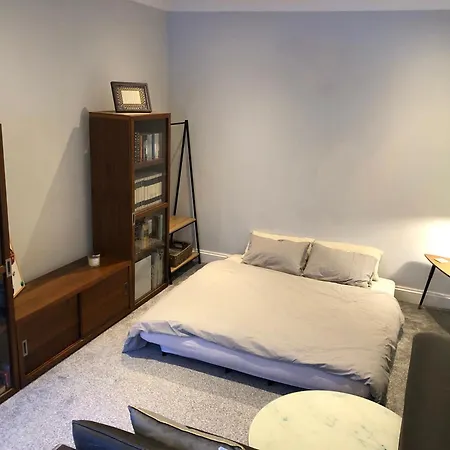 Shared House - Private With Dedicated Guest Bathroom Near Paddington