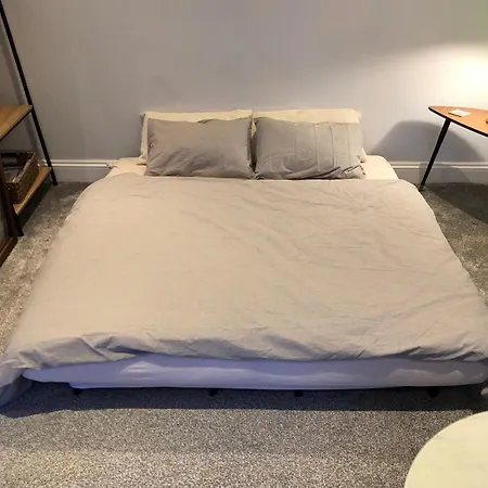 Shared House - Private With Dedicated Guest Bathroom Near Paddington London