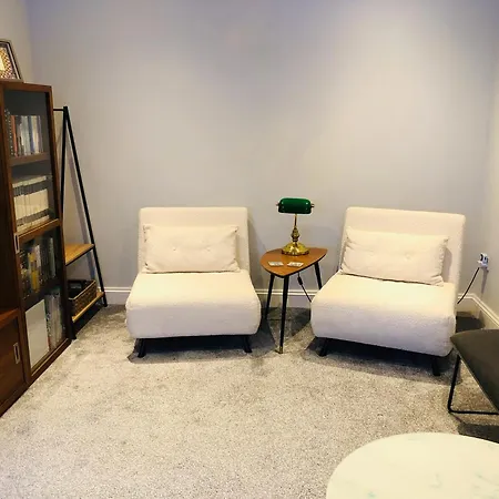 Shared House - Private With Dedicated Guest Bathroom Near Paddington London