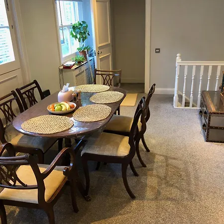 Homestay Shared House - Private With Dedicated Guest Bathroom Near Paddington London