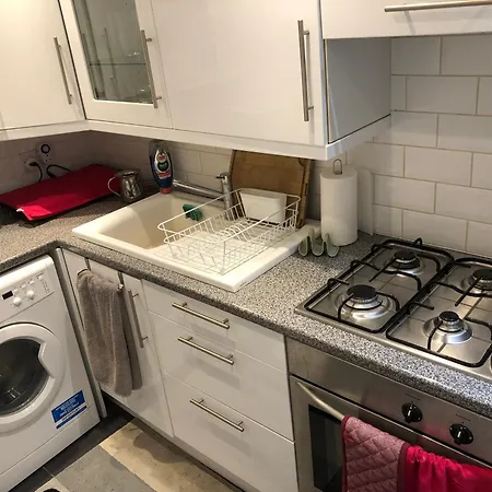 Shared House - Private With Dedicated Guest Bathroom Near Paddington *