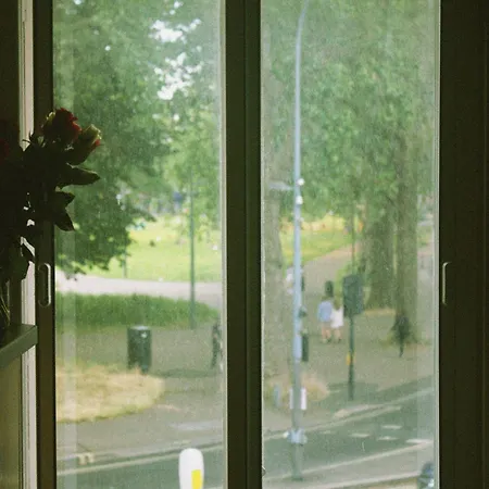 The Artists House Near Holland Park Apartment *
