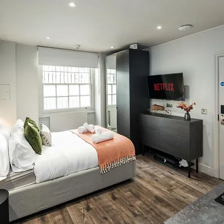 Hyde Park By Sleepy Apartment *