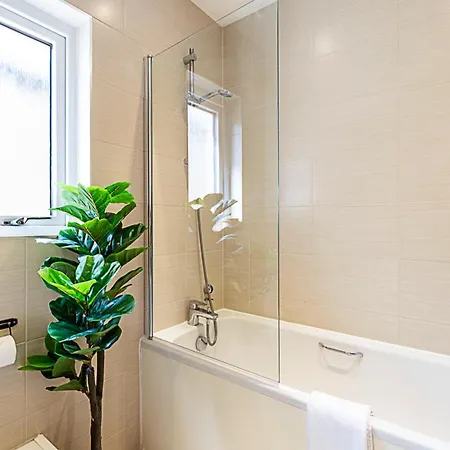 Semi-detached House With Modern Bespoke Interior * London
