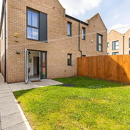 Semi-detached House With Modern Bespoke Interior London