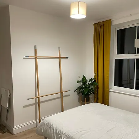 Apartment Little Victorian Conversion London