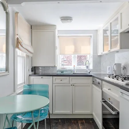 Cosy 1 Bedroom Near Harrods Knightsbridge Apartment