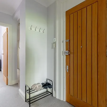 Cosy 1 Bedroom Near Harrods Knightsbridge Apartment *