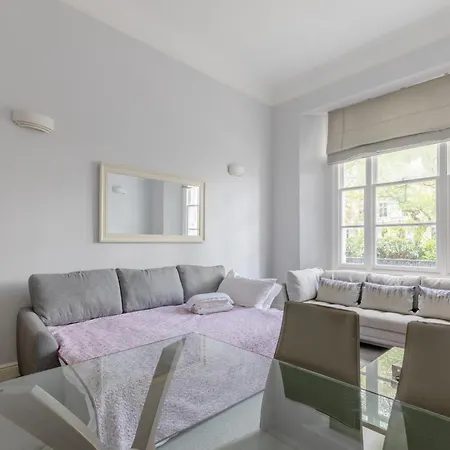 Cosy 1 Bedroom Near Harrods Knightsbridge Apartment