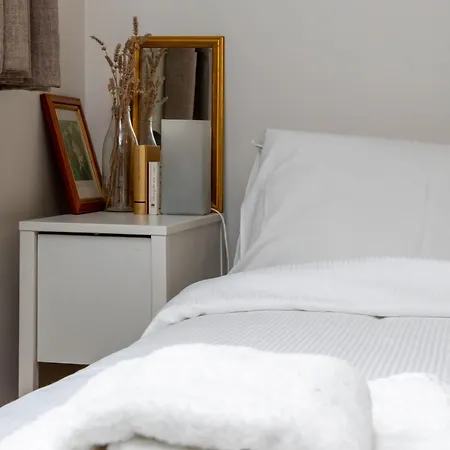 Battersea 2 Bedroom Flat
