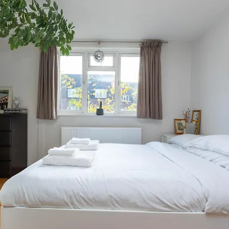 Apartment Battersea 2 Bedroom Flat London