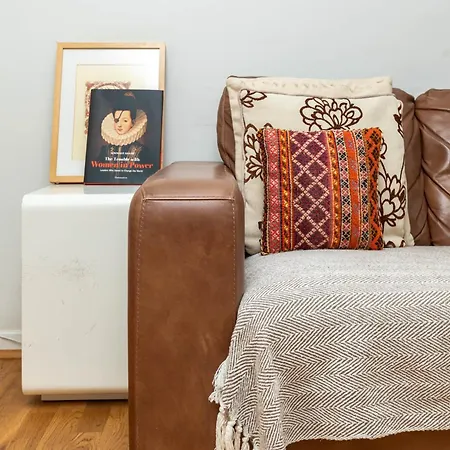 Battersea 2 Bedroom Flat Apartment