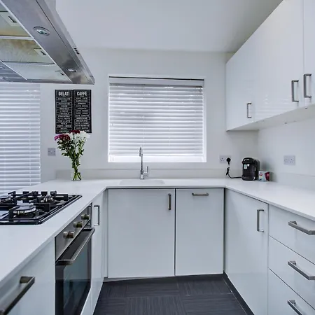 High End Apartment Hendon