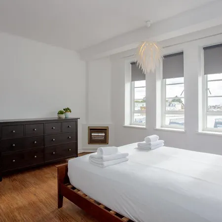 Contemporary 2 Bedroom Flat In Bayswater Apartment