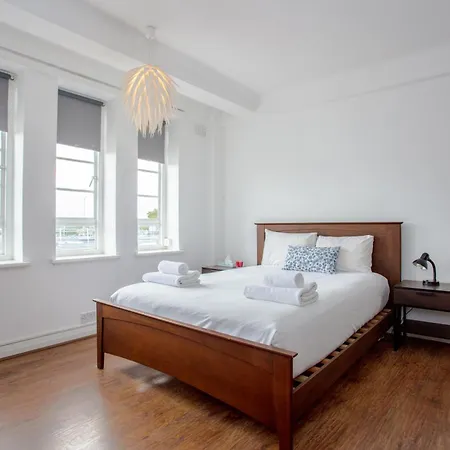 Contemporary 2 Bedroom Flat In Bayswater Apartment London