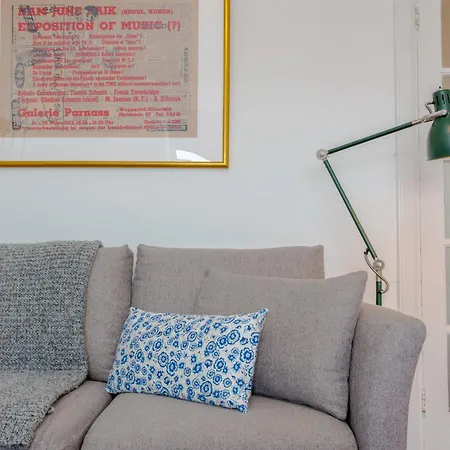 Contemporary 2 Bedroom Flat In Bayswater *