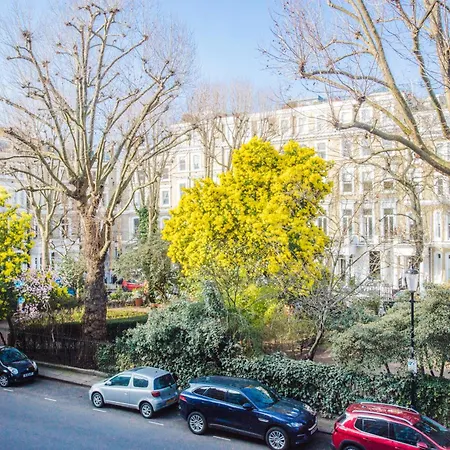 Modern & Spacious 1 Bedroom In Apartment London