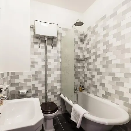 Elegant Airy 2 Bedroom Flat In Paddington Apartment London