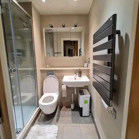 Stylish And Modern 1 Bedroom In Farringdon Apartment London