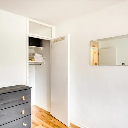 Apartment Homely 4 Bedroom House In Brixton *