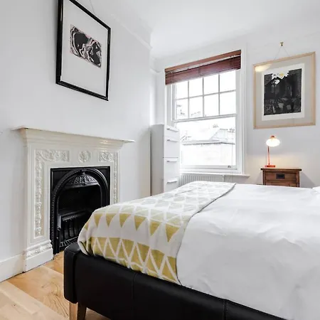 Stylish 1 Bedroom In Amazing Soho Location London