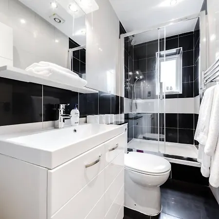 Stylish 1 Bedroom In Amazing Soho Location London