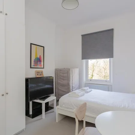 Newly Renovated 3 Bedroom In North West *