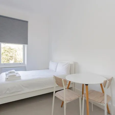 Newly Renovated 3 Bedroom In North West *