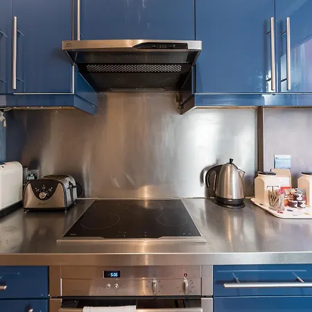 Homely 2 Bedroom Victorian In Hampstead