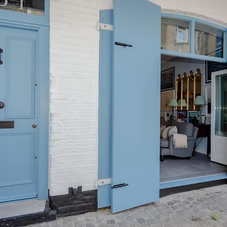 Apartment Contemporary 2 Bedroom House In Vibrant Shepherds Bush