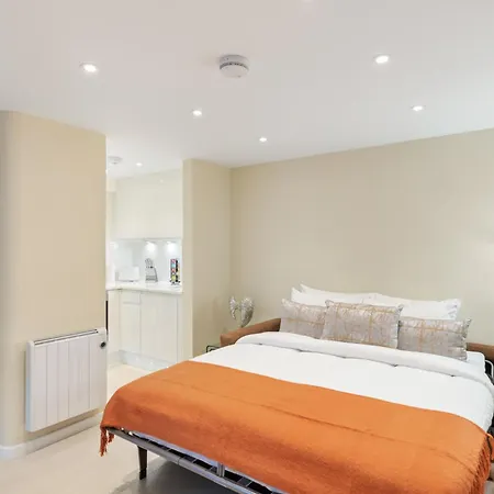 Bright 1 Bedroom Near Edgware Road Apartment *