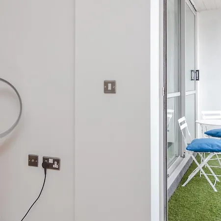 Spacious 2 Bedroom Flat On Bermondsey St Apartment