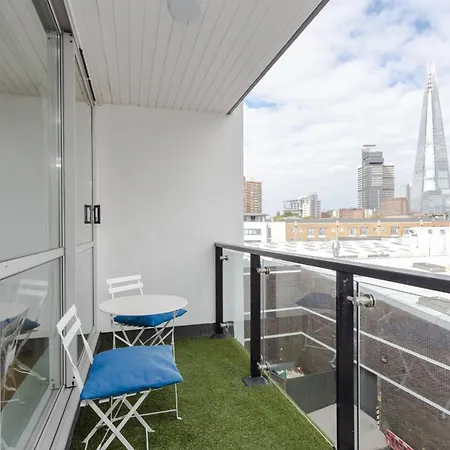 Spacious 2 Bedroom Flat On Bermondsey St London