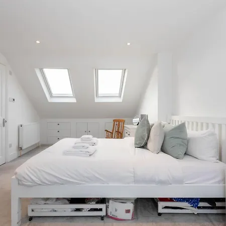Apartment Gorgeous 3 Bedroom In Quaint Southfields